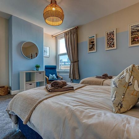 2 Bedrooms Modern, Stunning & Stylish Contractor House, Prime Portsmouth Location With Free Parking Permit, Summer Special Offer!! - By Blue Puffin Stays ภายนอก รูปภาพ