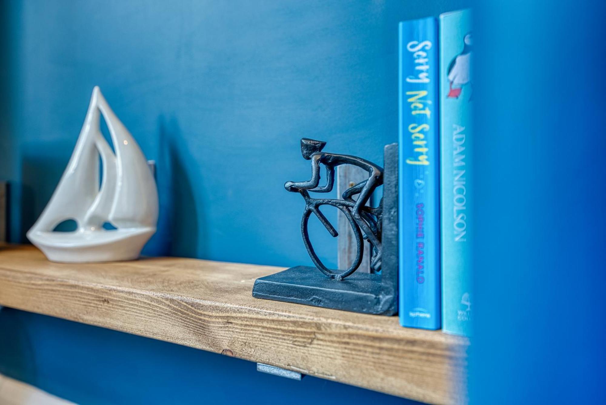 2 Bedrooms Modern, Stunning & Stylish Contractor House, Prime Portsmouth Location With Free Parking Permit, Summer Special Offer!! - By Blue Puffin Stays ภายนอก รูปภาพ