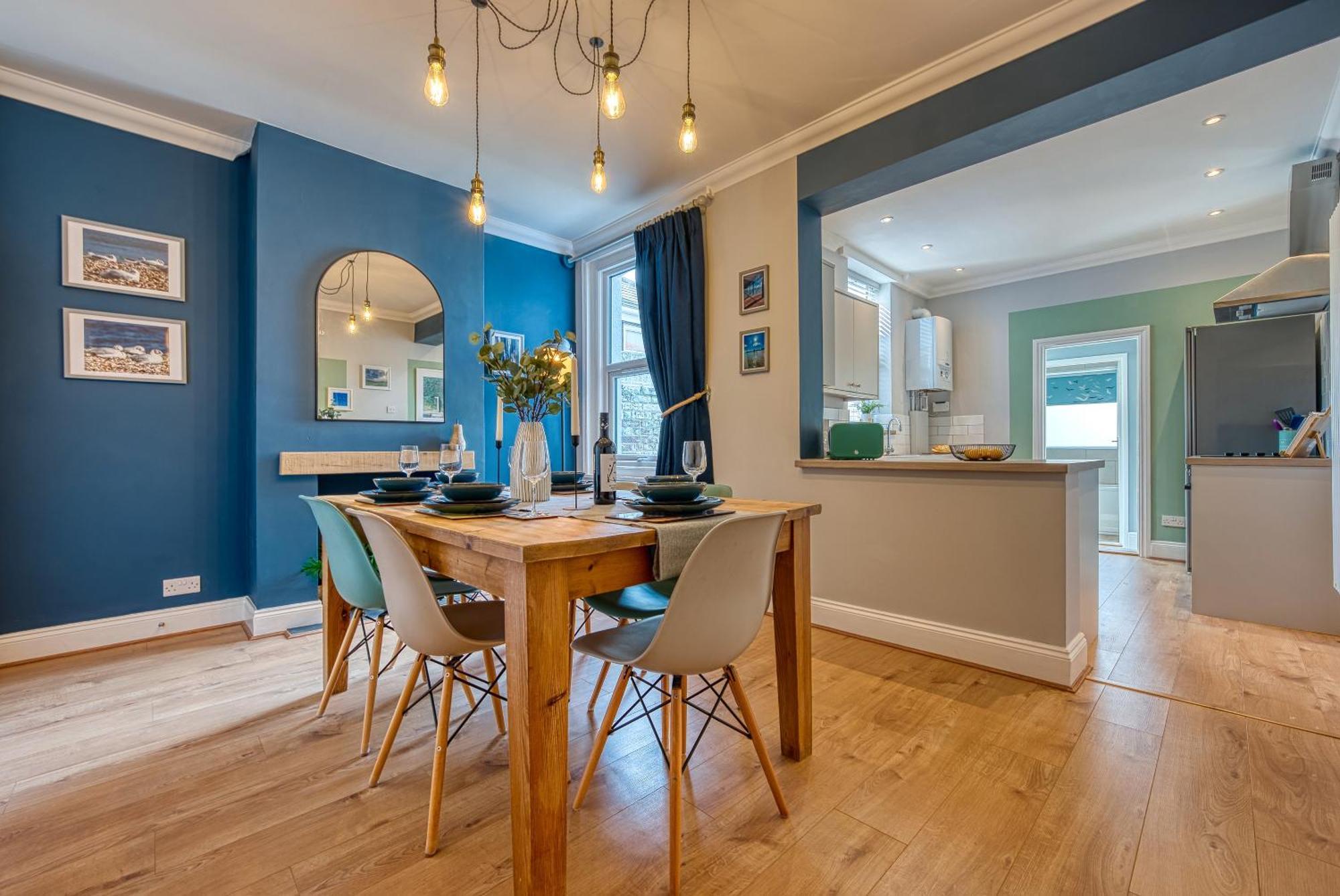 2 Bedrooms Modern, Stunning & Stylish Contractor House, Prime Portsmouth Location With Free Parking Permit, Summer Special Offer!! - By Blue Puffin Stays ภายนอก รูปภาพ