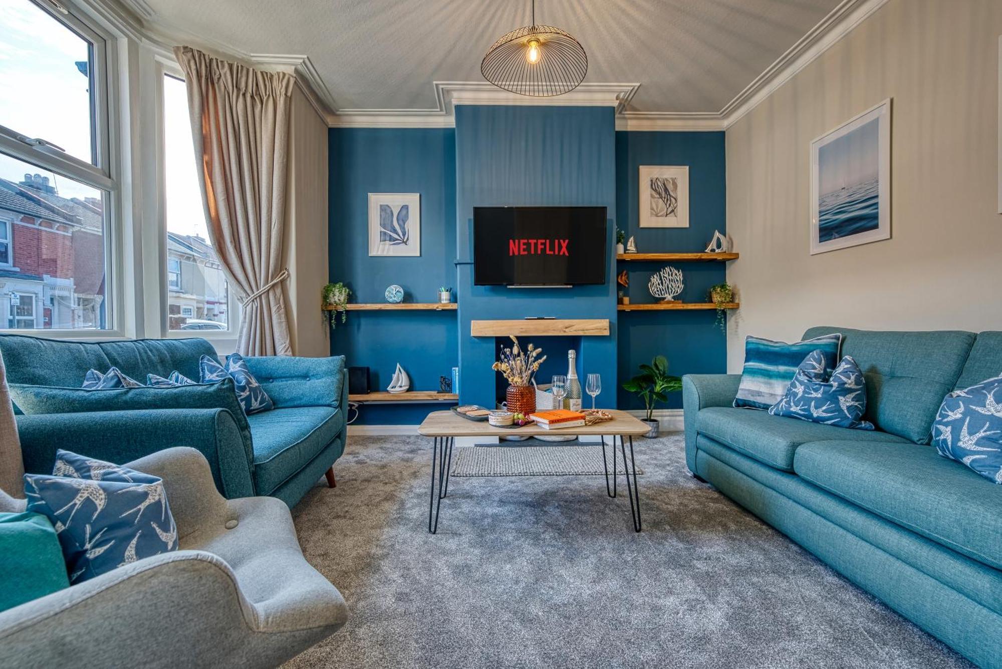 2 Bedrooms Modern, Stunning & Stylish Contractor House, Prime Portsmouth Location With Free Parking Permit, Summer Special Offer!! - By Blue Puffin Stays ภายนอก รูปภาพ